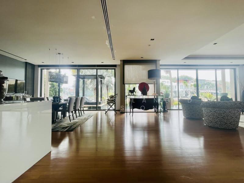 Paradise Island, Paradise Island, Harbourfront / Telok Blangah, 7 Bedrooms, 11,000 sqft, Bungalow House For Sale, by MARIDA JACOBS, 500236274 - Living Room - PropertyGuru.com.sg