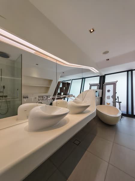 d'Leedon (Former Farrer Court), 3 Leedon Heights, 5 Bedrooms, 7,846 sqft, Cluster House For Rent, by Vivian Song, 500236289 - Bathroom - PropertyGuru.com.sg