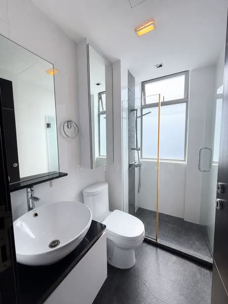 Mackenzie 138, 138 MacKenzie Road, 2 Bedrooms, 850 sqft, Condominium For Rent, by Daniel Tan, 500236297 - Bathroom - PropertyGuru.com.sg