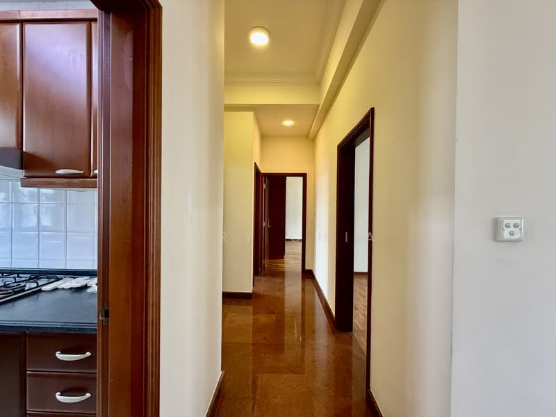 Ewe Boon Regent, 31 Ewe Boon Road, 3 Bedrooms, 2,185 sqft, Condominium For Sale, by Gary Chia, 500236298 - Corridor - PropertyGuru.com.sg