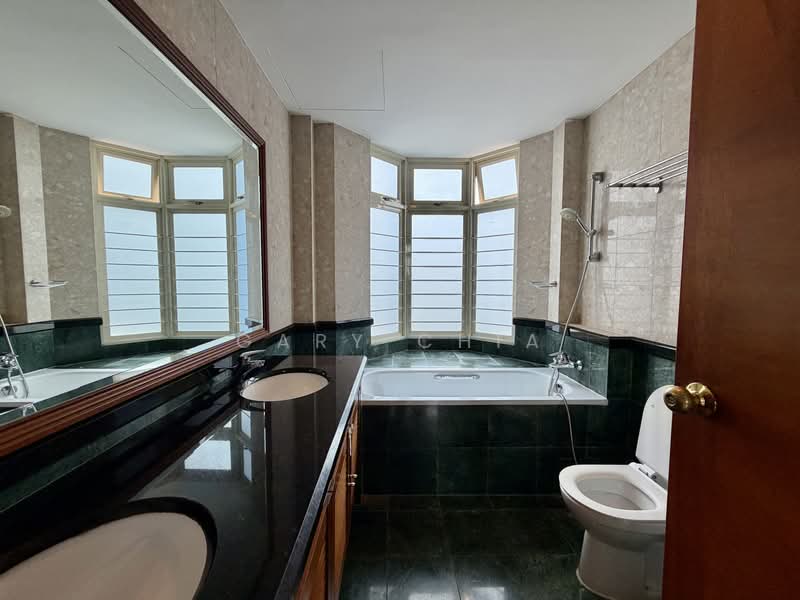 Ewe Boon Regent, 31 Ewe Boon Road, 3 Bedrooms, 2,185 sqft, Condominium For Sale, by Gary Chia, 500236298 - Bathroom - PropertyGuru.com.sg