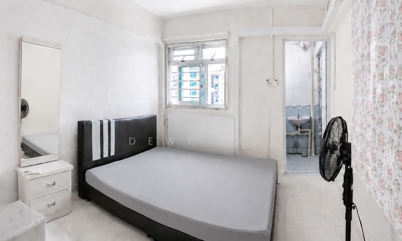 320 Clementi Avenue 4, 320 Clementi Avenue 4, Room Rental, 200 sqft, HDB Flat For Rent, by Dewi Tan, 500236303 - Bedroom - PropertyGuru.com.sg