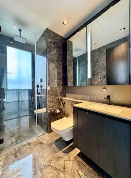 3 Cuscaden, 3 Cuscaden Walk, 2 Bedrooms, 764 sqft, Condominium For Sale, by Anthony Sentosa, 500236323 - Master Bathroom - PropertyGuru.com.sg