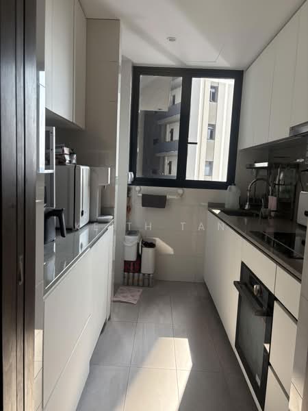 Avenue South Residence, 1 Silat Avenue, 3 Bedrooms, 1,109 sqft, Condominium For Sale, by Keith Tan, 500236333 - Kitchen - PropertyGuru.com.sg