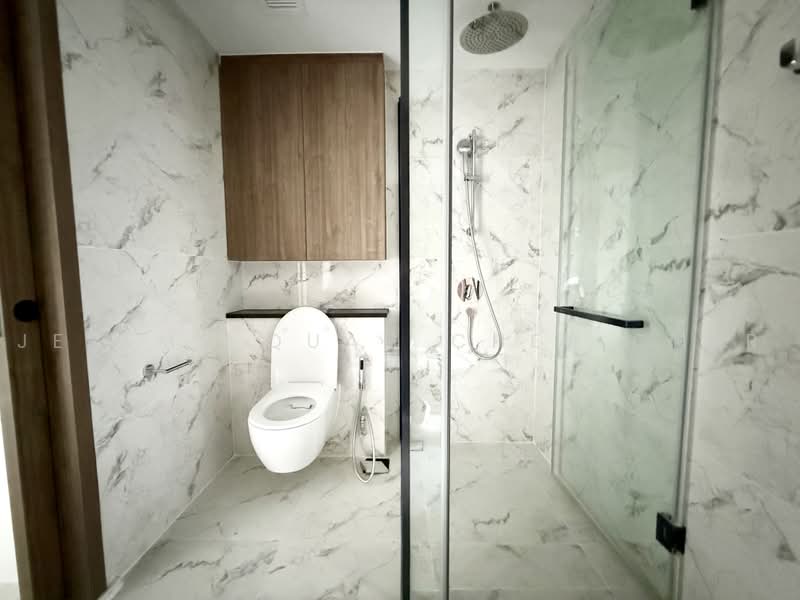Sceneca Residence, 28 Tanah Merah Kechil Link, 1 Bedroom, 538 sqft, Condominium For Rent, by Jeremy Quah Chen Cher, 500236342 - Bathroom - PropertyGuru.com.sg
