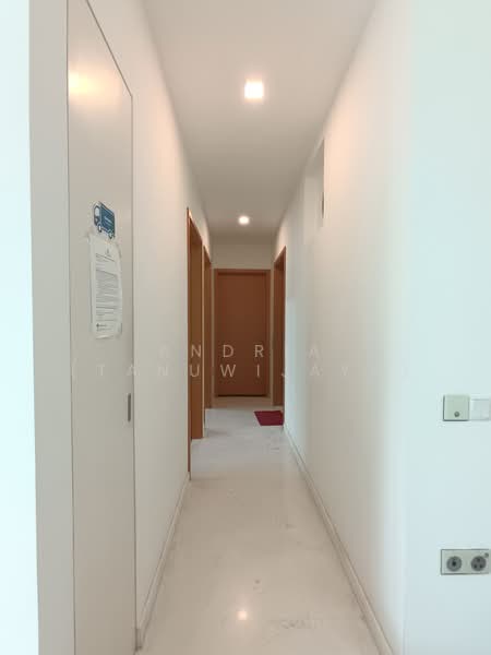One Devonshire, 1 Devonshire Road, Orchard / River Valley, 3 Bedrooms, 1,280 sqft, Condominium For Rent, by Andria (Tanuwijaya), 500236348 - Corridor - PropertyGuru.com.sg