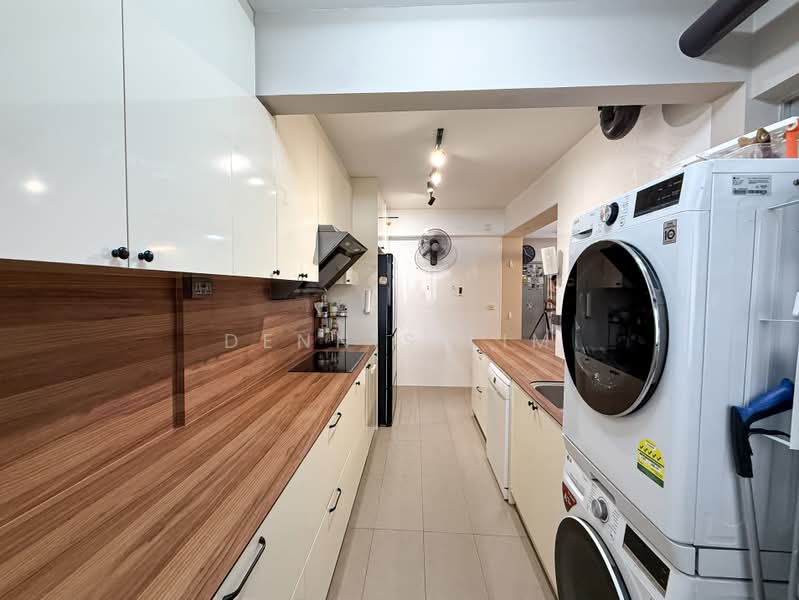 222B Bedok North Drive, 222B Bedok North Drive, 3 Bedrooms, 990 sqft, HDB Flat For Sale, by Dennis Lim, 500236353 - Kitchen - PropertyGuru.com.sg