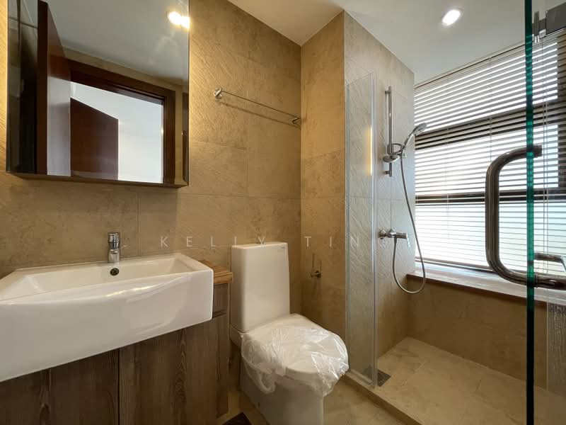 Eleven @ Holland, 11 Holland Link, 5 Bedrooms, 3,735 sqft, Cluster House For Sale, by Kelly Ting, 500236355 - Bathroom - PropertyGuru.com.sg