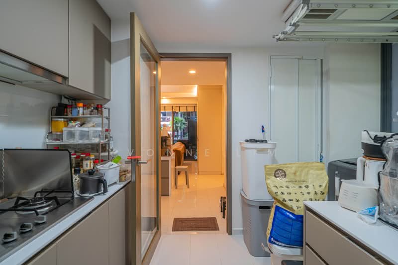 Bellewaters, 11 Anchorvale Crescent, 3 Bedrooms, 1,238 sqft, Condominium For Sale, by Yvonne Lim, 500236361 - Kitchen - PropertyGuru.com.sg