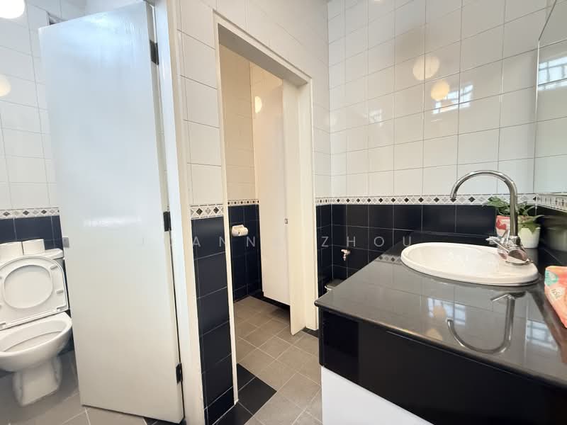 Neil Road, Neil Road, 1,188 sqft, Office For Rent, by Joanna Zhou, 500236376 - Bathroom - CommercialGuru.com.sg
