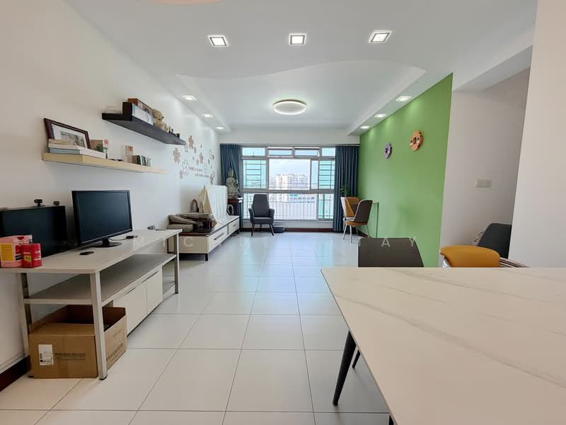 615C Edgefield Plains, 615C Edgefield Plains, Hougang / Punggol / Sengkang, 3 Bedrooms, 1,033 sqft, HDB Flat For Sale, by Michelle Tay, 500236378 - Living Room - PropertyGuru.com.sg