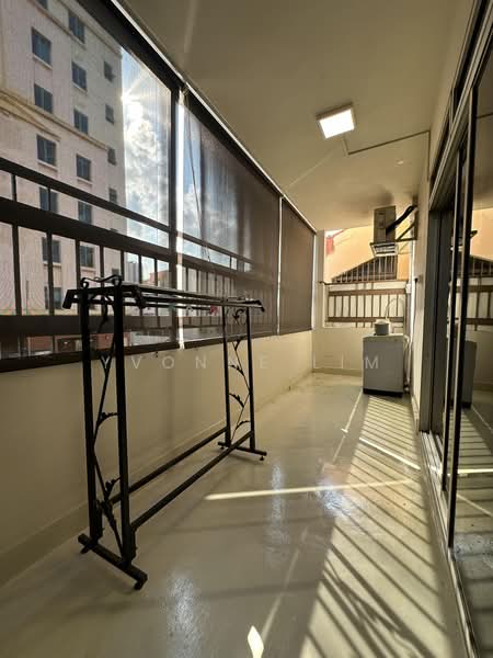 45A Lorong 6 Geylang, , 1 Bedroom, 300 sqft, Walk-up Apartment For Rent, by Yvonne Lim, 500236384 - Balcony - PropertyGuru.com.sg