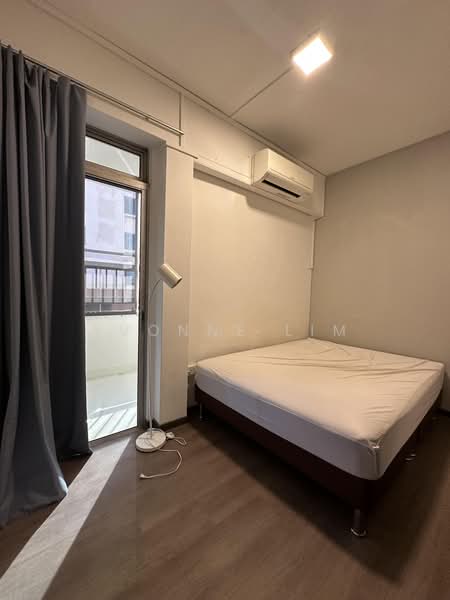 45A Lorong 6 Geylang, , 1 Bedroom, 300 sqft, Walk-up Apartment For Rent, by Yvonne Lim, 500236384 - Bedroom - PropertyGuru.com.sg