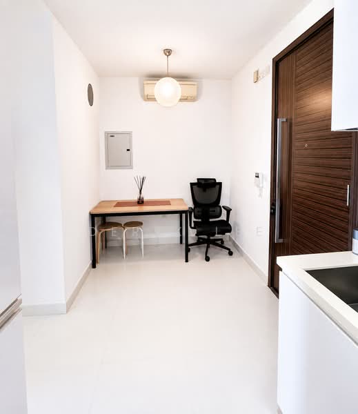 Smart Suites, 302 Sims Avenue, 1 Bedroom, 452 sqft, Condominium For Rent, by Derek Lee, 500236388 - Interior - PropertyGuru.com.sg
