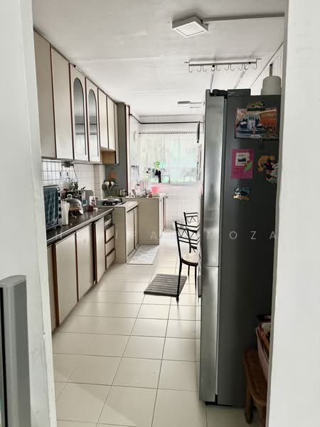 667 Hougang Avenue 4, 667 Hougang Avenue 4, Hougang / Punggol / Sengkang, 3 Bedrooms, 1,109 sqft, HDB Flat For Sale, by Sharifah Moza, 500236396 - Kitchen - PropertyGuru.com.sg