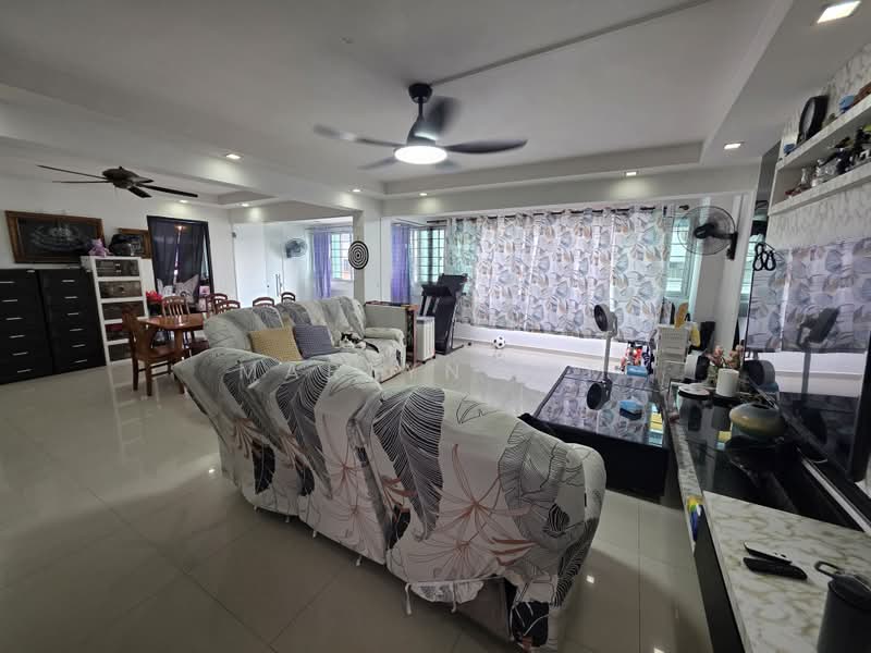 175 Yishun Avenue 7, 175 Yishun Avenue 7, 3 Bedrooms, 1,313 sqft, HDB Flat For Sale, by Martyn Lim, 500236397 - Living Room - PropertyGuru.com.sg