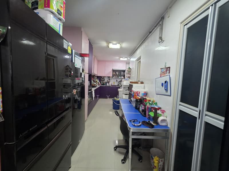 175 Yishun Avenue 7, 175 Yishun Avenue 7, 3 Bedrooms, 1,313 sqft, HDB Flat For Sale, by Martyn Lim, 500236397 - Kitchen - PropertyGuru.com.sg