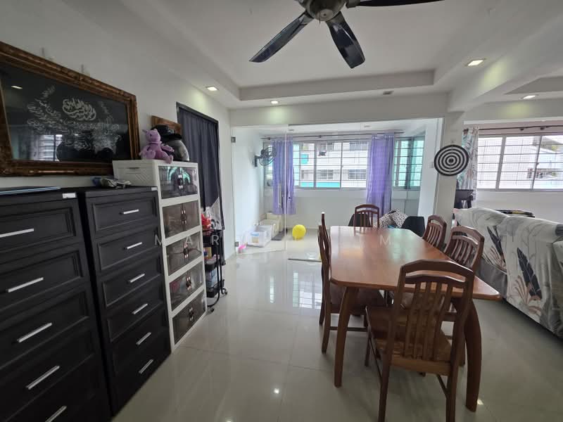 175 Yishun Avenue 7, 175 Yishun Avenue 7, 3 Bedrooms, 1,313 sqft, HDB Flat For Sale, by Martyn Lim, 500236397 - Living Room - PropertyGuru.com.sg