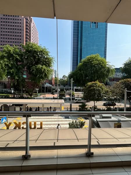 Lucky Plaza, 304 Orchard Road, 500 sqft, Food & Beverage For Rent, by Magdalene Lee, 500236406 - Exterior - CommercialGuru.com.sg