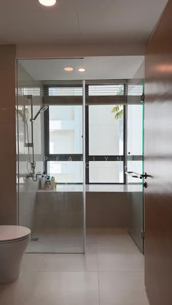 Double Bay Residences, 17C Simei Street 4, 2 Bedrooms, 926 sqft, Condominium For Sale, by Pearlyn Chionh, 500236409 - Bathroom - PropertyGuru.com.sg