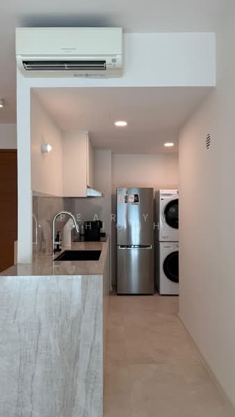 Double Bay Residences, 17C Simei Street 4, 2 Bedrooms, 926 sqft, Condominium For Sale, by Pearlyn Chionh, 500236409 - Kitchen - PropertyGuru.com.sg