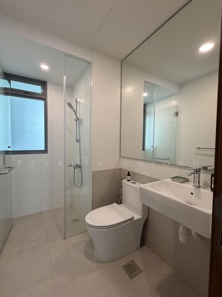 Double Bay Residences, 17C Simei Street 4, 2 Bedrooms, 926 sqft, Condominium For Sale, by Pearlyn Chionh, 500236409 - Bathroom - PropertyGuru.com.sg