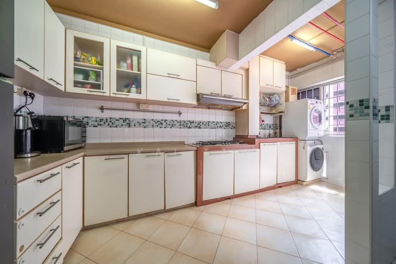 763 Pasir Ris Street 71, 763 Pasir Ris Street 71, Pasir Ris / Tampines, 3 Bedrooms, 1,119 sqft, HDB Flat For Sale, by Kai Tan, 500236410 - Kitchen - PropertyGuru.com.sg