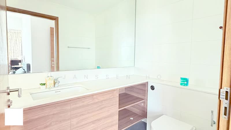 Double Bay Residences, 19B Simei Street 4, Room Rental, 120 sqft, Condominium For Rent, by Janssen Ho, 500236415 - Bathroom - PropertyGuru.com.sg
