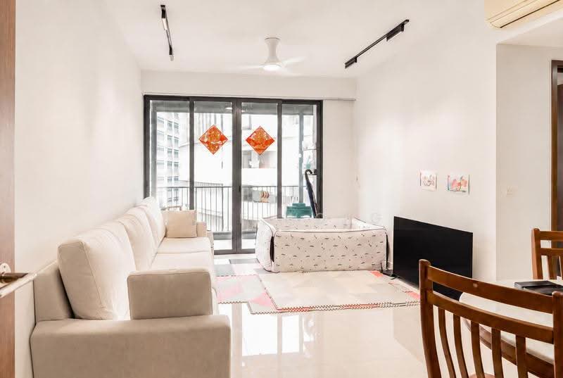 Signature At Yishun, 29 Yishun Street 51, Sembawang / Yishun, 3 Bedrooms, 1,098 sqft, Condominium For Sale, by Jake Wong, 500236418 - Living Room - PropertyGuru.com.sg