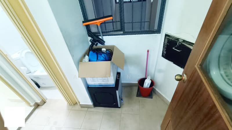 East Meadows, 30 Tanah Merah Kechil Road, Room Rental, 120 sqft, Condominium For Rent, by Janssen Ho, 500236428 - Bathroom - PropertyGuru.com.sg