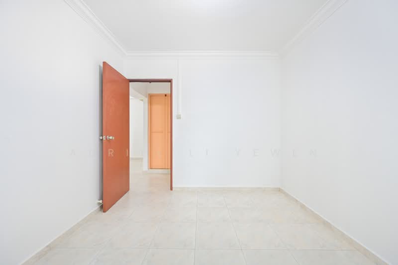 105 Rivervale Walk, 105 Rivervale Walk, 3 Bedrooms, 1,098 sqft, HDB Flat For Sale, by Adriel Li Yewen, 500236435 - Common bedroom - PropertyGuru.com.sg