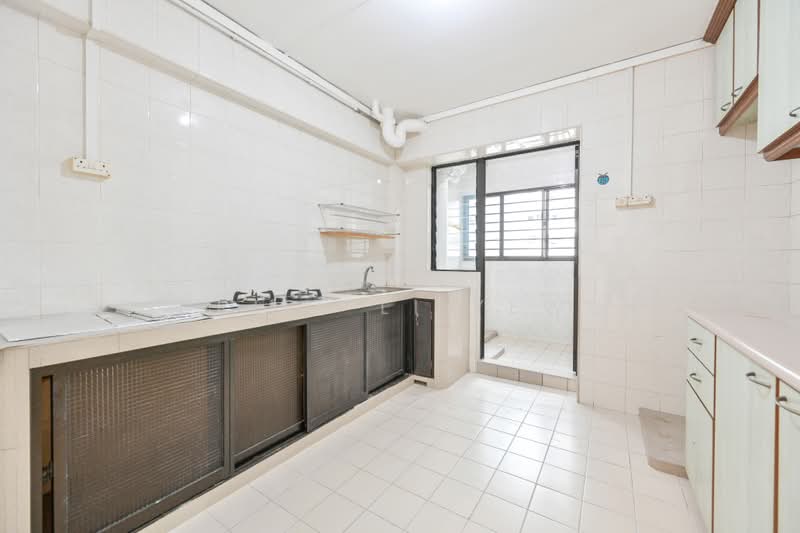 105 Rivervale Walk, 105 Rivervale Walk, 3 Bedrooms, 1,098 sqft, HDB Flat For Sale, by Adriel Li Yewen, 500236435 - Kitchen - PropertyGuru.com.sg