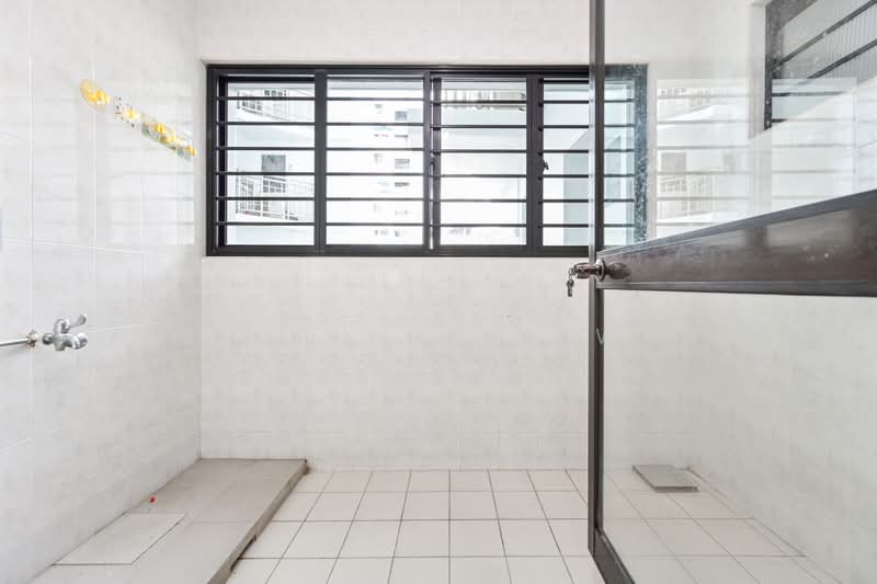 105 Rivervale Walk, 105 Rivervale Walk, 3 Bedrooms, 1,098 sqft, HDB Flat For Sale, by Adriel Li Yewen, 500236435 - yard - PropertyGuru.com.sg