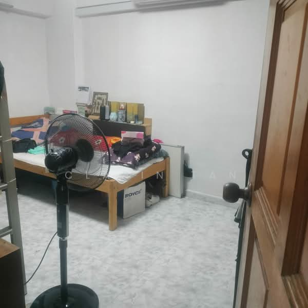 45 Sims Drive, 45 Sims Drive, 2 Bedrooms, 699 sqft, HDB Flat For Sale, by Clarin Tan, 500236438 - Bedroom - PropertyGuru.com.sg