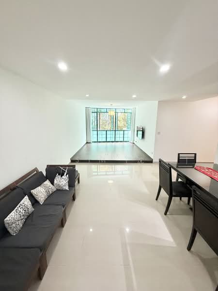 184 Edgefield Plains, 184 Edgefield Plains, 4 Bedrooms, 1,378 sqft, HDB Flat For Sale, by Zan Sim (沈瓒延), 500236440 - Living Room - PropertyGuru.com.sg