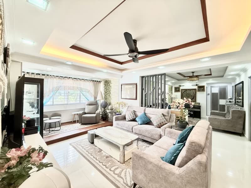 724 Pasir Ris Street 72, 724 Pasir Ris Street 72, 3 Bedrooms, 1,334 sqft, HDB Flat For Sale, by VIVIAN Chan, 500236456 - Living Room - PropertyGuru.com.sg