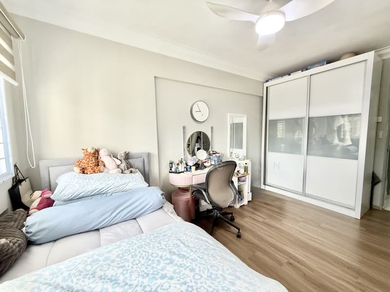 724 Pasir Ris Street 72, 724 Pasir Ris Street 72, 3 Bedrooms, 1,334 sqft, HDB Flat For Sale, by VIVIAN Chan, 500236456 - Bedroom - PropertyGuru.com.sg