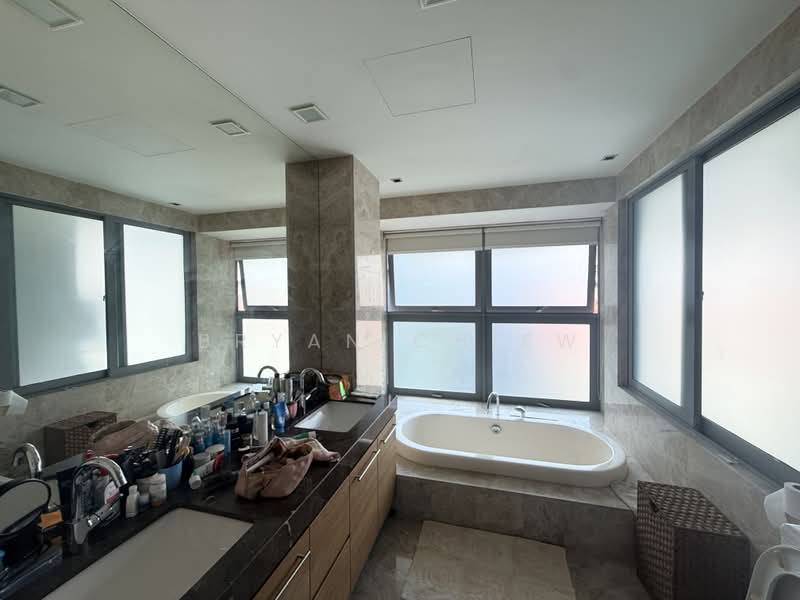 Carlisle Road Inter Terrace With Huge Land Size, Carlisle Road / Cambridge Road / Hertford Road, 7 Bedrooms, 6,940 sqft, Terraced House For Sale, by Bryan Chiew, 500236461 - Bathroom - PropertyGuru.com.sg