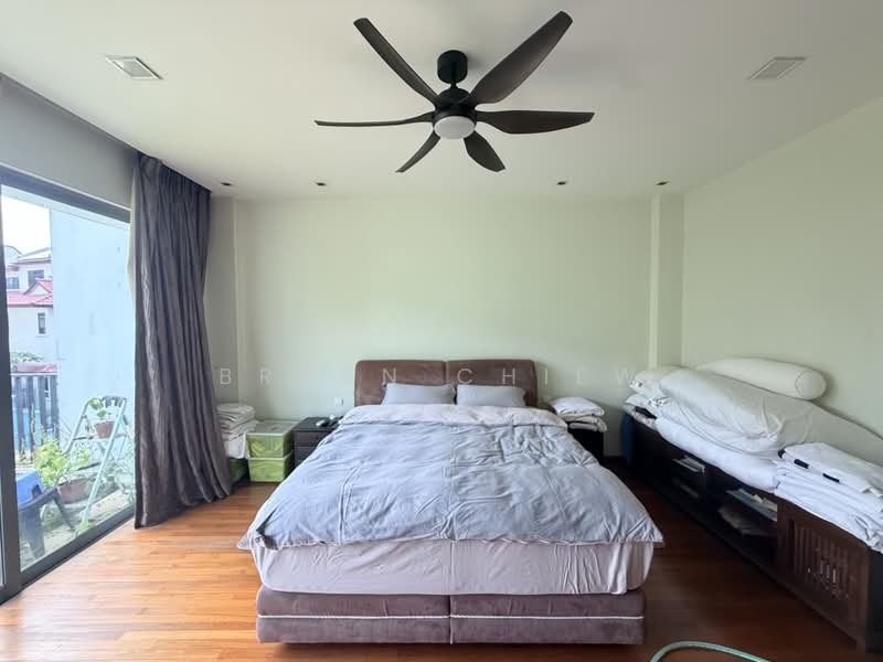 Carlisle Road Inter Terrace With Huge Land Size, Carlisle Road / Cambridge Road / Hertford Road, 7 Bedrooms, 6,940 sqft, Terraced House For Sale, by Bryan Chiew, 500236461 - Bedroom - PropertyGuru.com.sg