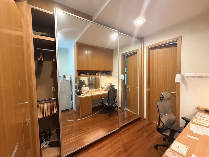 Carlisle Road Inter Terrace With Huge Land Size, Carlisle Road / Cambridge Road / Hertford Road, 7 Bedrooms, 6,940 sqft, Terraced House For Sale, by Bryan Chiew, 500236461 - Study - PropertyGuru.com.sg