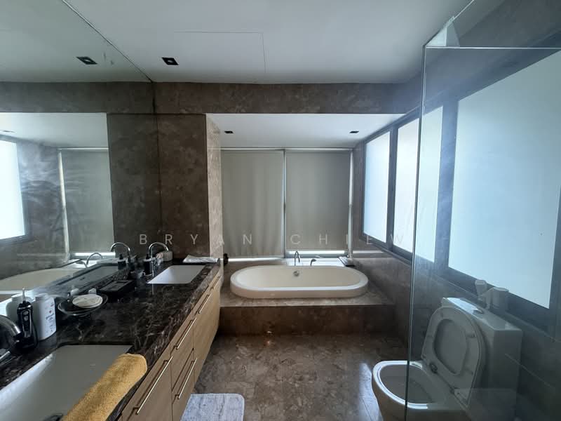 Carlisle Road Inter Terrace With Huge Land Size, Carlisle Road / Cambridge Road / Hertford Road, 7 Bedrooms, 6,940 sqft, Terraced House For Sale, by Bryan Chiew, 500236461 - Bathroom - PropertyGuru.com.sg