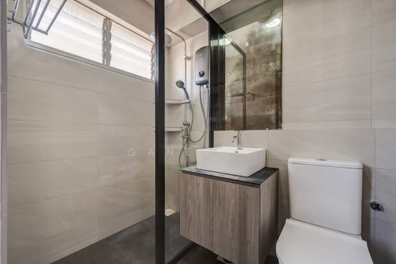 414 Choa Chu Kang Avenue 4, 414 Choa Chu Kang Avenue 4, 3 Bedrooms, 1,119 sqft, HDB Flat For Sale, by Ganesh ., 500236465 - Bathroom - PropertyGuru.com.sg