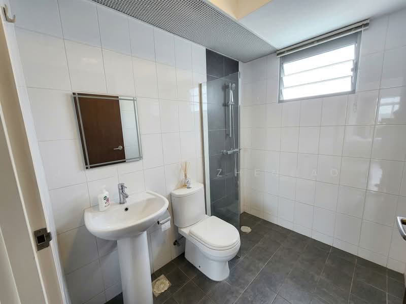 624A Punggol Central, 624A Punggol Central, Hougang / Punggol / Sengkang, 3 Bedrooms, 1,012 sqft, HDB Flat For Sale, by Jose Loh Zhenhao, 500236472 - Bathroom - PropertyGuru.com.sg