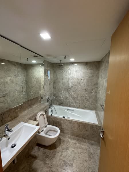 One Shenton, 1 Shenton Way, 3 Bedrooms, 1,593 sqft, Condominium For Sale, by Teck Huat Sim (Remus), 500236489 - Bathroom - PropertyGuru.com.sg