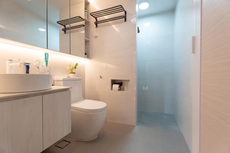 Sol Acres, 10 Choa Chu Kang Grove, 2 Bedrooms, 850 sqft, Condominium For Sale, by Alex Lim, 500236495 - Bathroom - PropertyGuru.com.sg