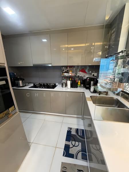 J Gateway, , 3 Bedrooms, 947 sqft, Condominium For Sale, by Cheryl Tan, 500236498 - Kitchen - PropertyGuru.com.sg