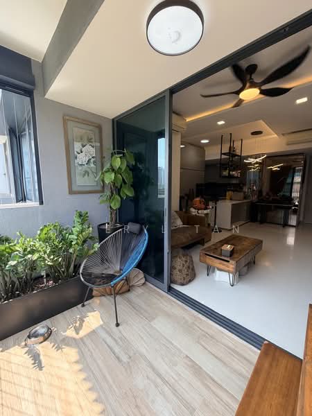 J Gateway, , 3 Bedrooms, 947 sqft, Condominium For Sale, by Cheryl Tan, 500236498 - Balcony - PropertyGuru.com.sg
