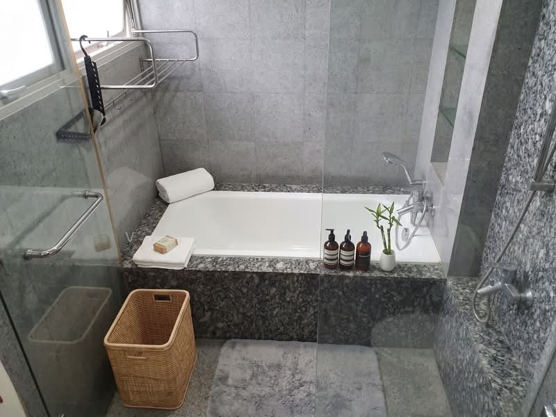 The Linear, 880 Upper Bukit Timah Road, 3 Bedrooms, 1,227 sqft, Apartment For Rent, by Vincent Tong, 500236501 - Bathroom - PropertyGuru.com.sg