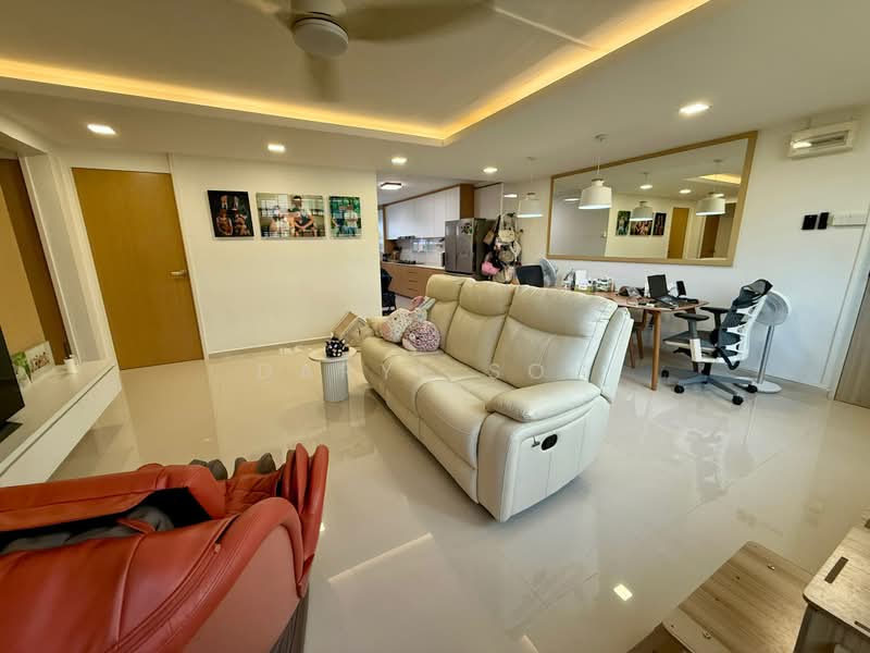 159 Bedok South Avenue 3, 159 Bedok South Avenue 3, 3 Bedrooms, 1,130 sqft, HDB Flat For Sale, by Daryl Soh, 500236503 - Living Room - PropertyGuru.com.sg