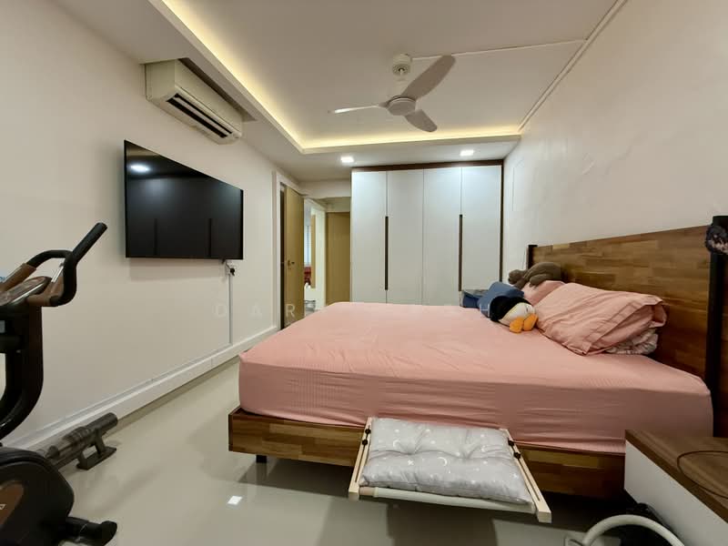 159 Bedok South Avenue 3, 159 Bedok South Avenue 3, 3 Bedrooms, 1,130 sqft, HDB Flat For Sale, by Daryl Soh, 500236503 - Master Bedroom - PropertyGuru.com.sg
